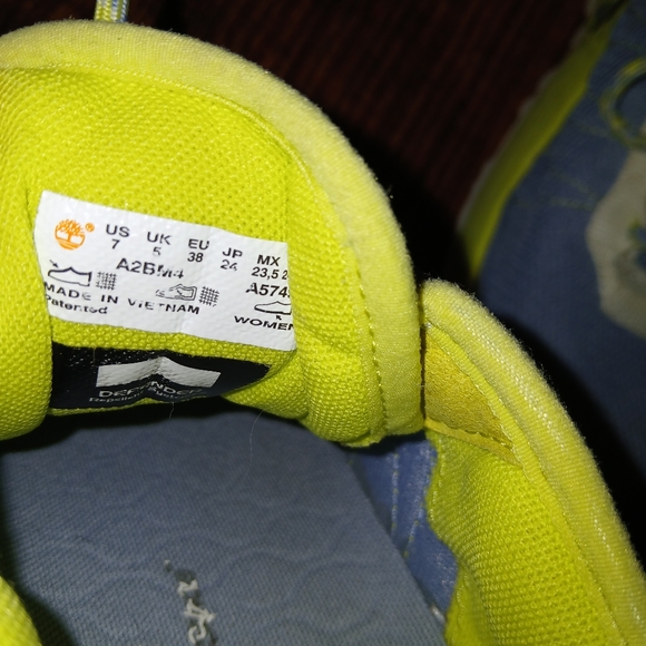 Like new Timberland Solar Wave Medium Blue Mesh Low Top - Picture 3 of 8